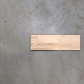 Hylde i egetræ 60 x 20 cm.