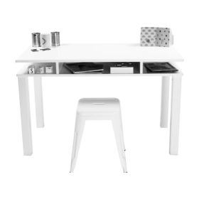 Skrivebord med opbevaring